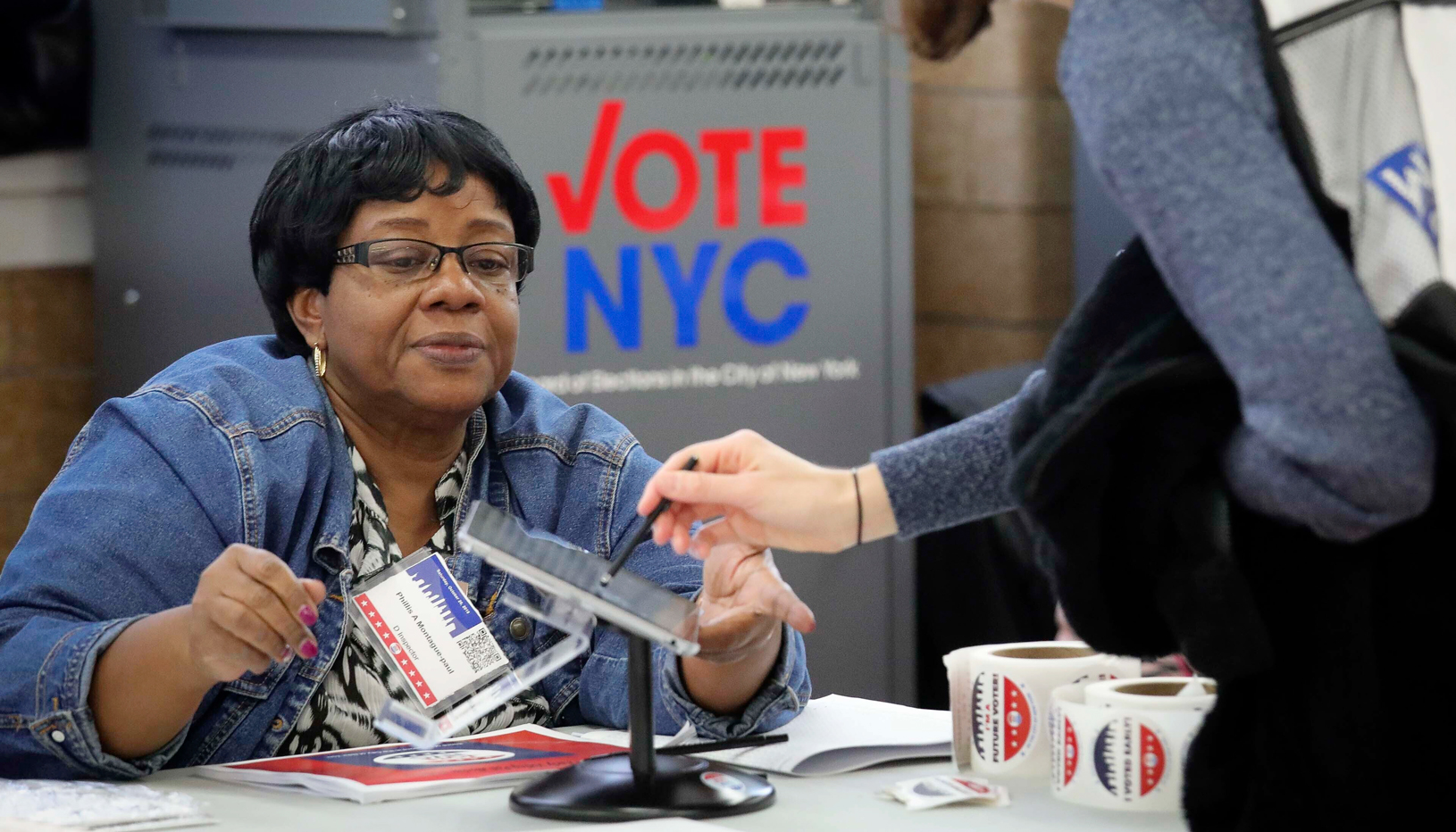 Election work using e-pollbook