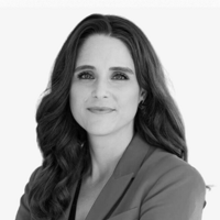 Julia Spiegel headshot