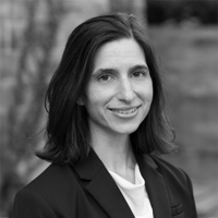 Miriam Seifter headshot