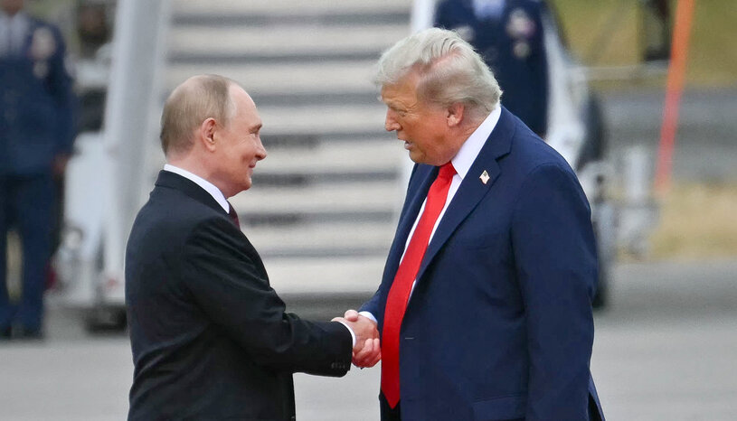 Trump and Putin shaking hands 
