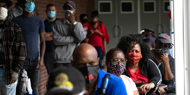 Georgia voters waiting in long lines