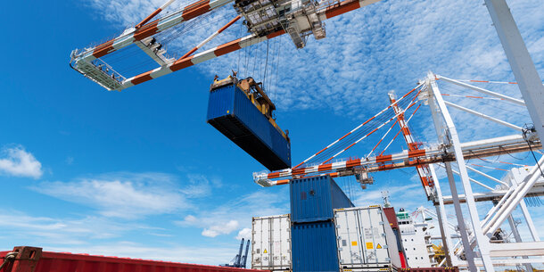 Cargo container