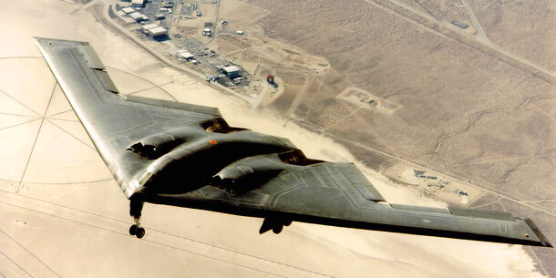 Bomber 