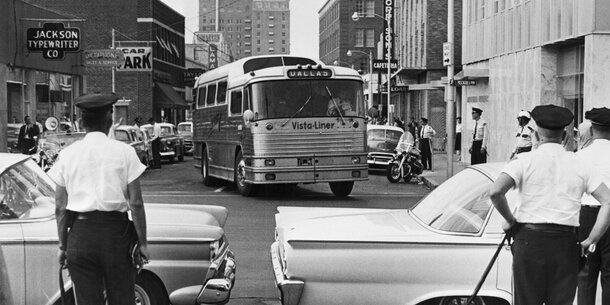 Police waiting for Freedom Riders on a bus.