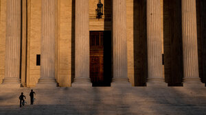 Dawn over the entrance to the Supreme Court