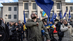 Ukrainians protesting outside the Russian embassy