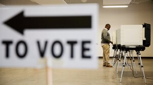 Man voting
