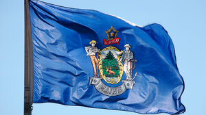 Maine state flag