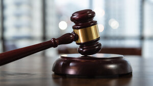 banging gavel