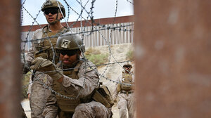 US soldiers at the US-Mexico border