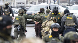 Federal agents on street